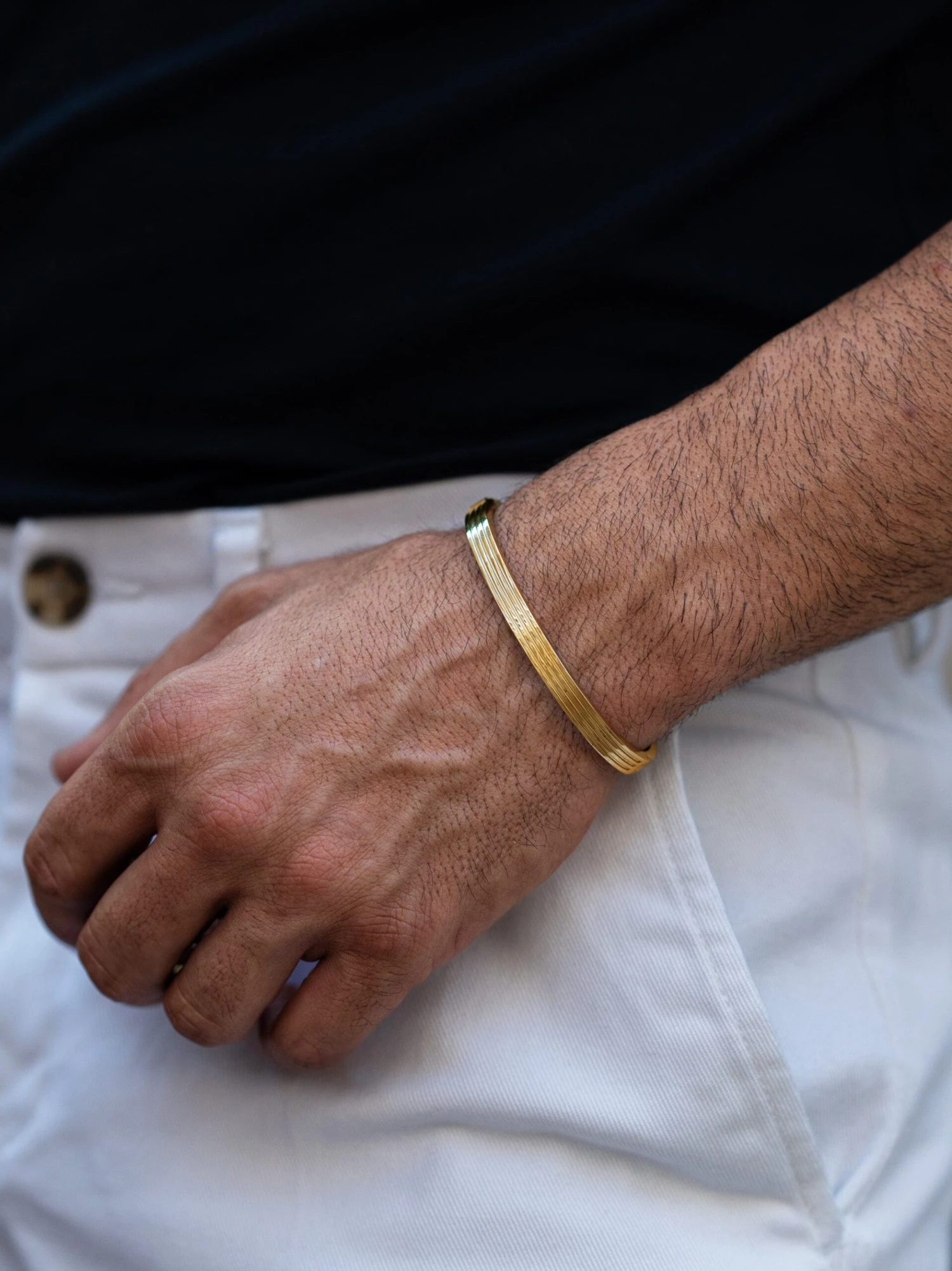 Nialaya Men's Gold Gentleman Bangle 5 Nialaya Men's Gold Gentleman Bangle - Image 5