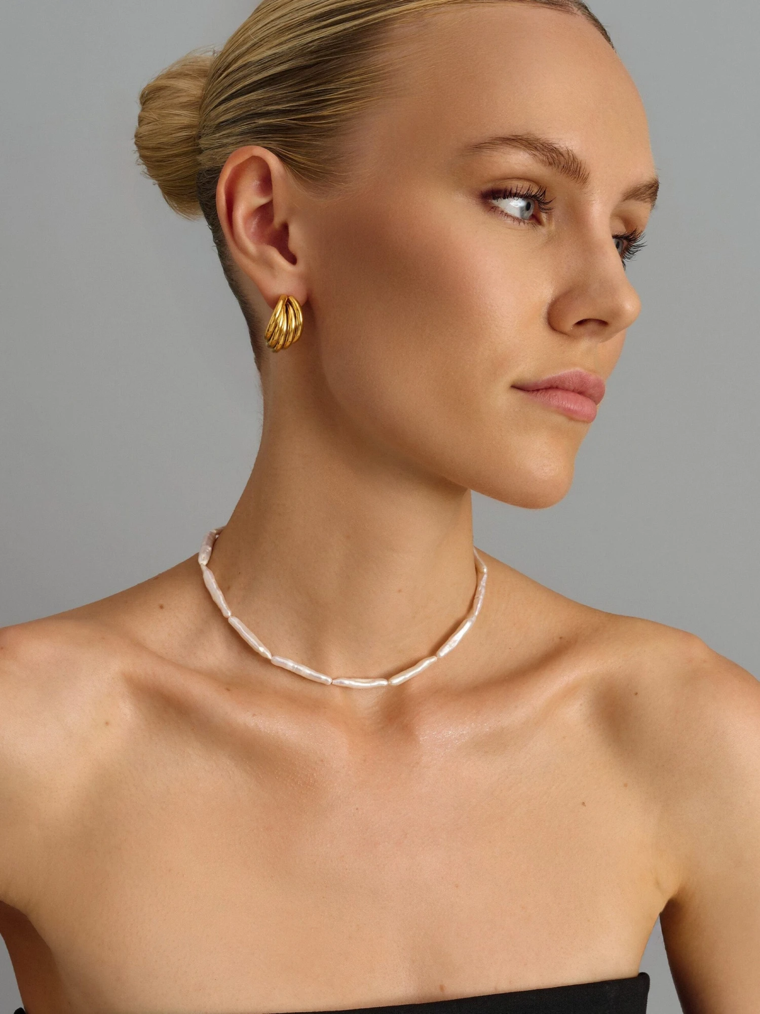 Nialaya Bold Layered Hoops In Gold 4 Nialaya Bold Layered Hoops In Gold - Image 4