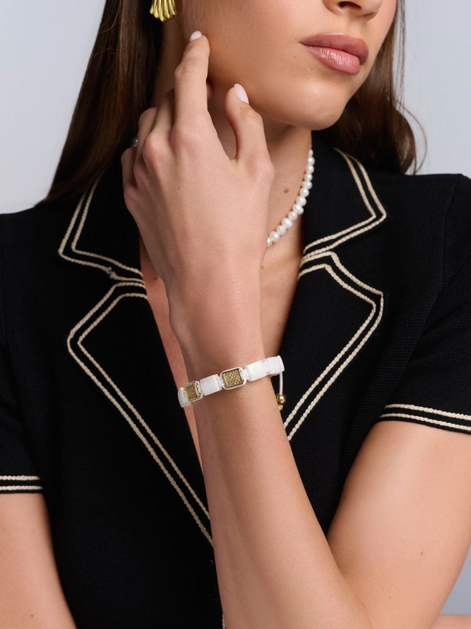 Nialaya Women's White Ceramic Flatbead Bracelet With Gold CZ 2 Nialaya Women's White Ceramic Flatbead Bracelet With Gold CZ - Image 2